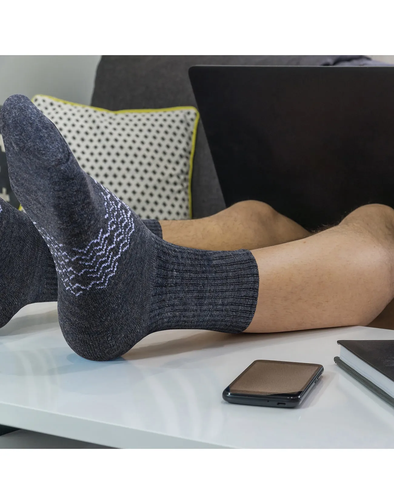 Men's Moisture Control Athletic Crew Socks - 3 pack